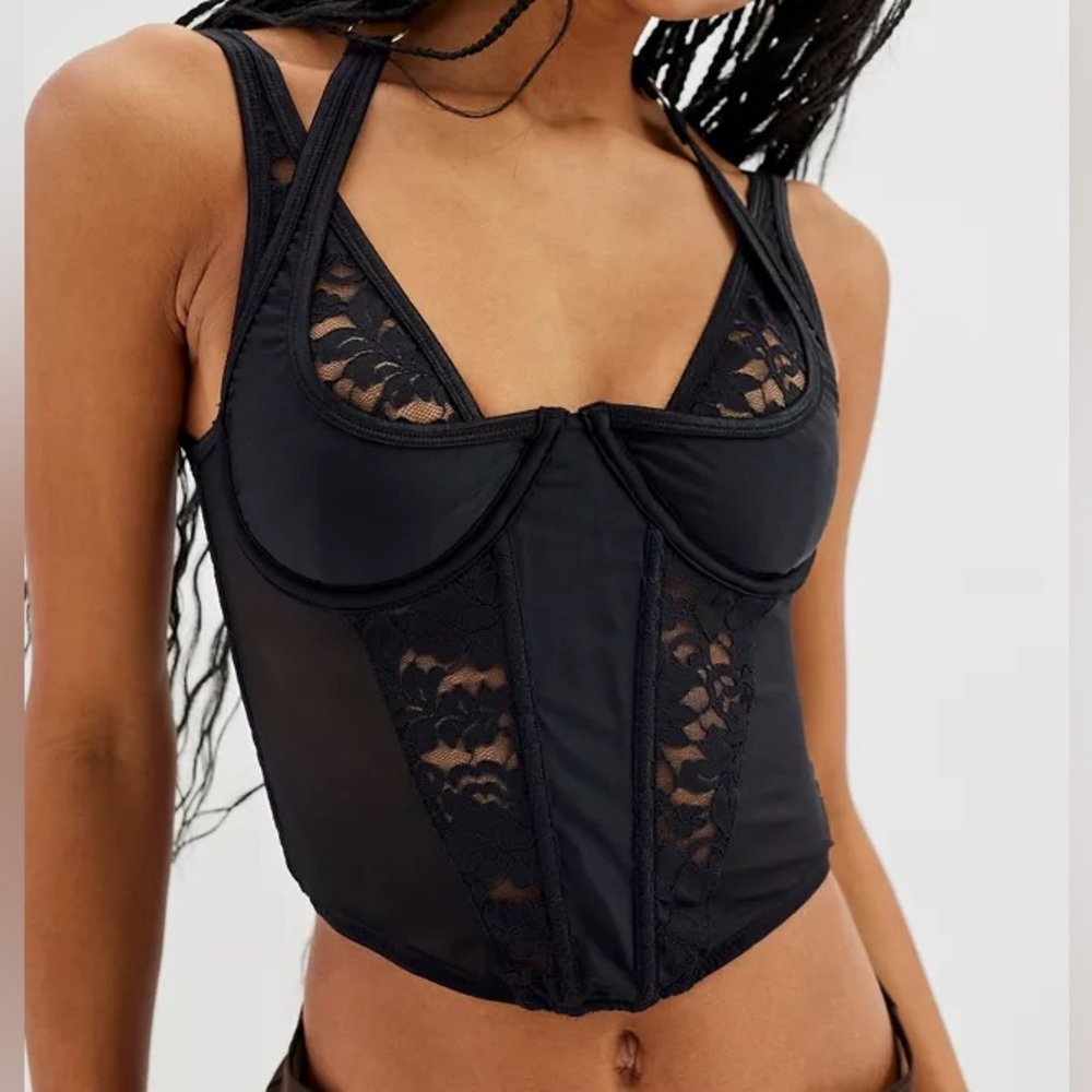 URBAN OUTFITTERS OUT FROM UNDER BEWITCHED LACE LAYERED CORSET